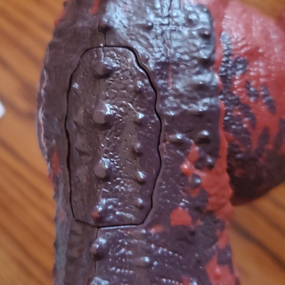 Jurassic World Fallen  Kingdom Carnotaurus with Virtual Scan Stamp Large - Picture 9 of 16